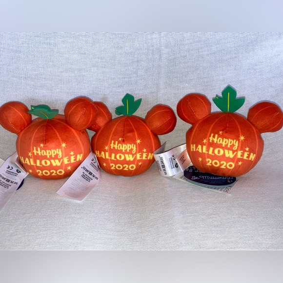 Brand New 2020 Disney Light up Mickey Pumpkin plush - Picture 2 of 3